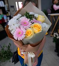 Букет цветов из:  Герберы, Розы и Хризантемы в Платнировской